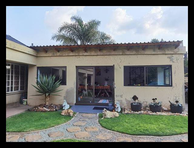 4 BEDROOM HOUSE FOR SALE IN BIRCHLEIGH